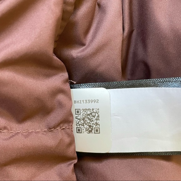 The North Face Women’s Metropolis Parka 3 - Picture 6 of 8